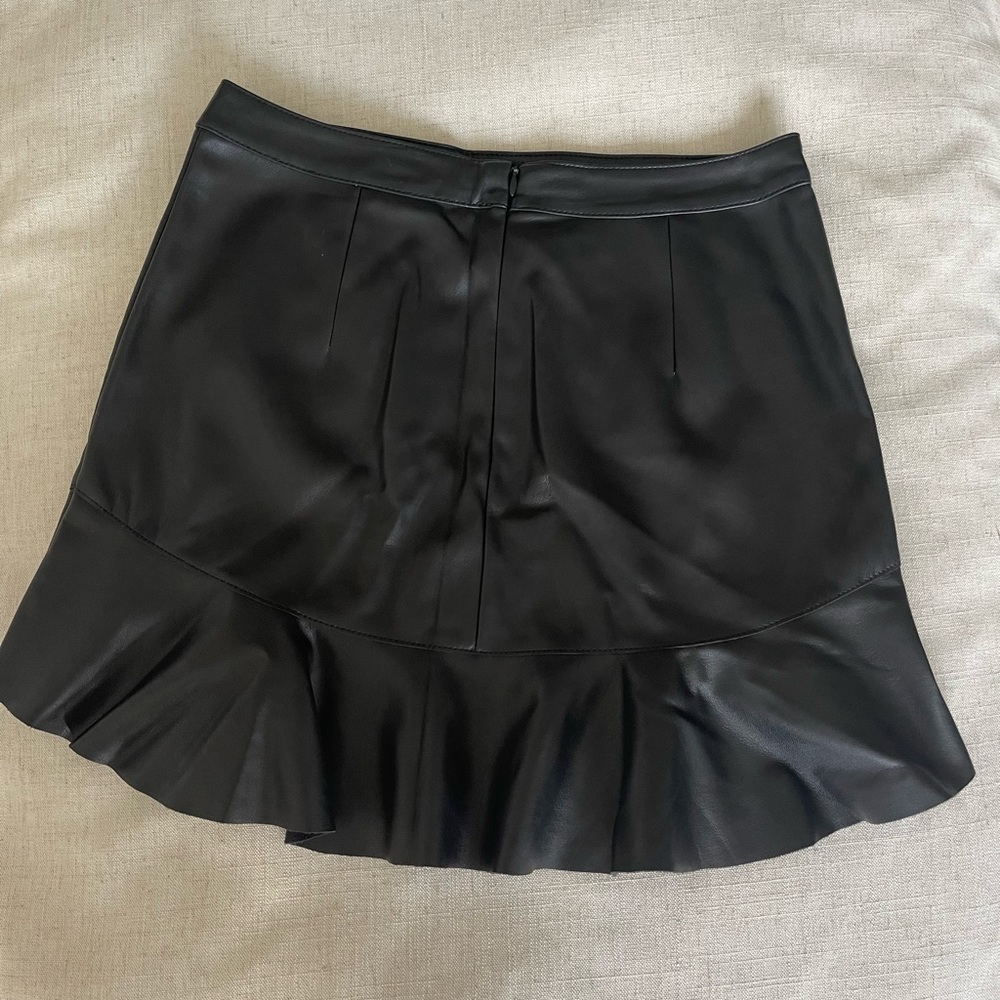 BB Dakota black faux leather skirt